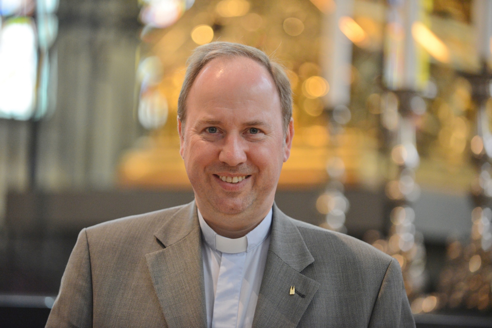 Stadt- und Domdechant Msgr. Robert Kleine eröffnet die Dreikönigswallfahrt mit der Pilgermesse des Stadtdekanats. Foto: © Beatrice Tomasetti