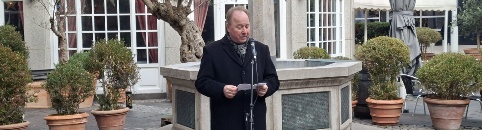 Gedenkveranstaltung am Löwenbrunnen mit Msgr. Kleine 