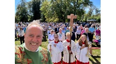 „Wir sind geborgen in Gottes Schöpfung“ – Waldmesse im Lindenthaler Tierpark 