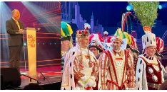 Msgr. Kleine hält Laudatio bei der Prinzenproklamation 