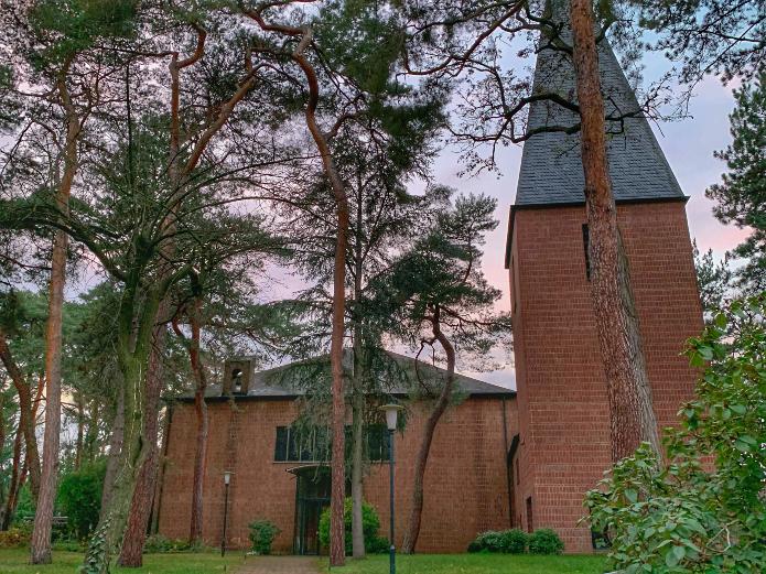 St. Maria Königin in Köln-Marienburg. Foto: © Elvis Katticaren / Stadtdekanat Köln