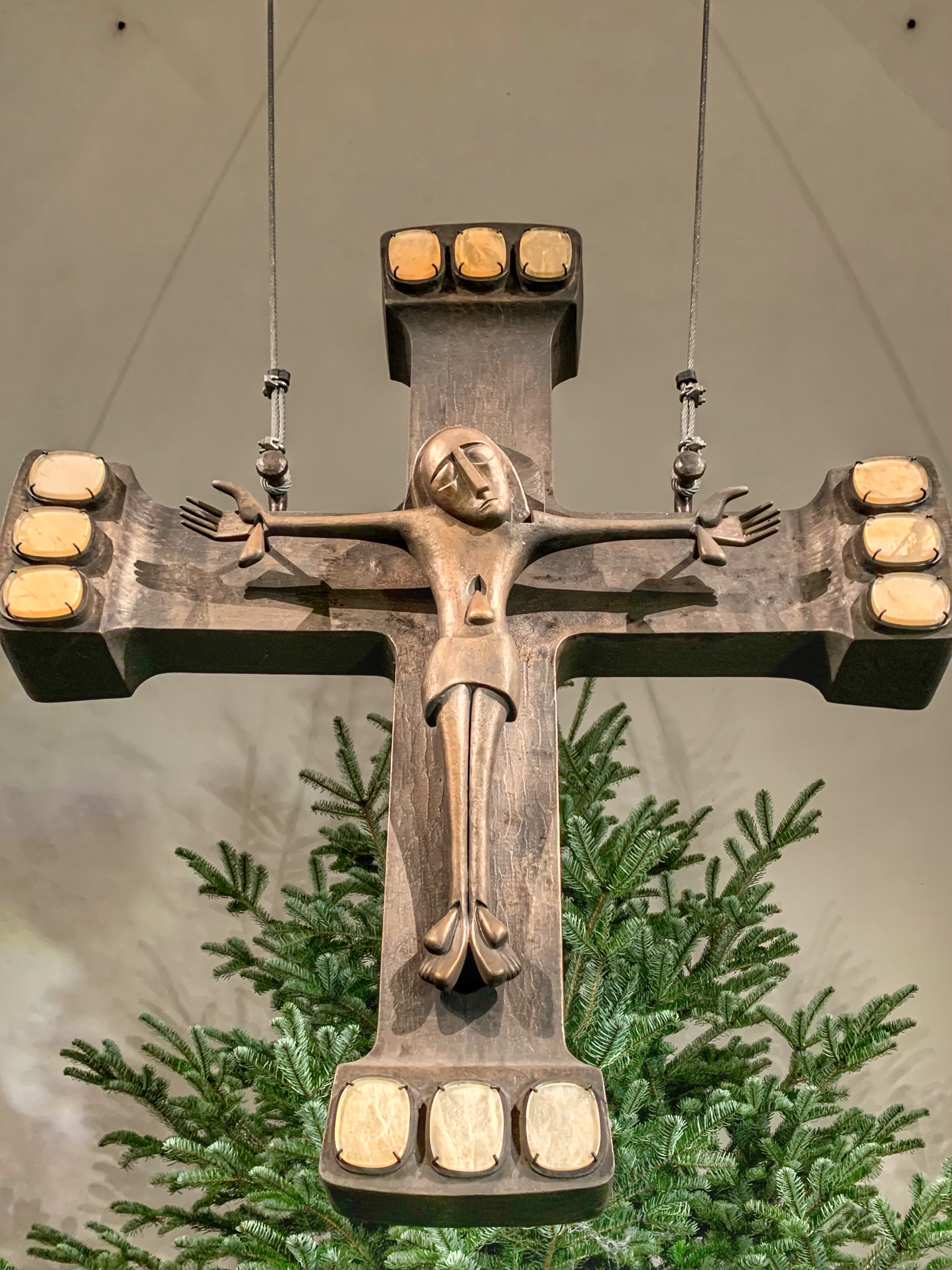 Kruzifix in St. Johann Baptist in Thenhoven. Foto: © Elvis Katticaren / Stadtdekanat Köln