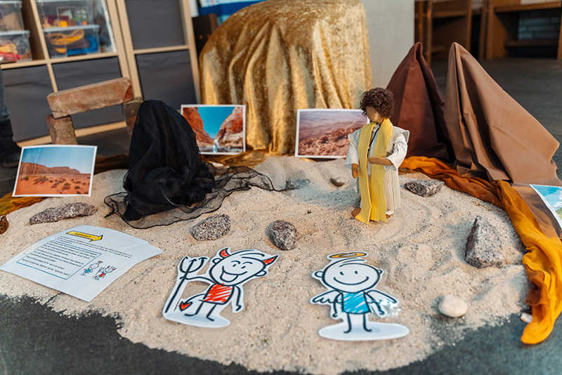 Die Porzer KinderKirche KiKi bietet viele Mitmachangebote. Foto: © KinderKirche Porz / Pfarrei Sankt Maximilian Kolbe