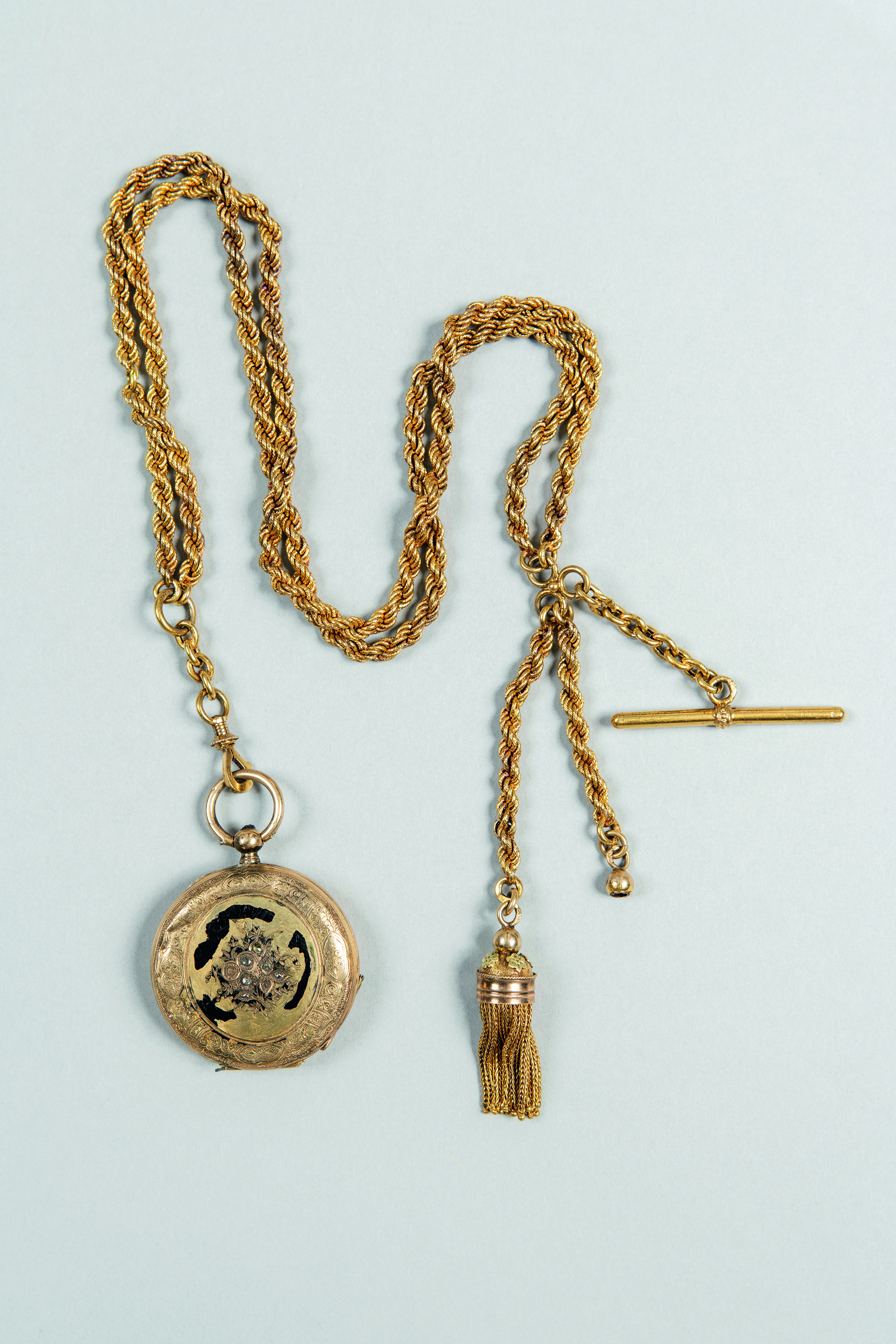 Genfer Taschenuhr aus dem Sacrarium, um 1875-1900, gefunden im Südturmfundament. © Hohe Domkirche Köln, Dombauhütte; Foto: J. Rumbach
