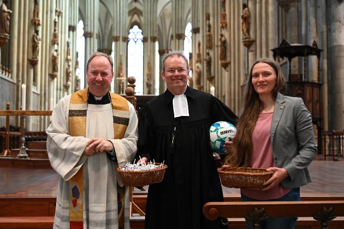 Stadtdechant Msgr. Robert Kleine, Stadtsuperintendent Dr. Bernhard Seiger und Pastorin Gesche Tuchtfeld-Haug. Foto: © Beatrice Tomasetti