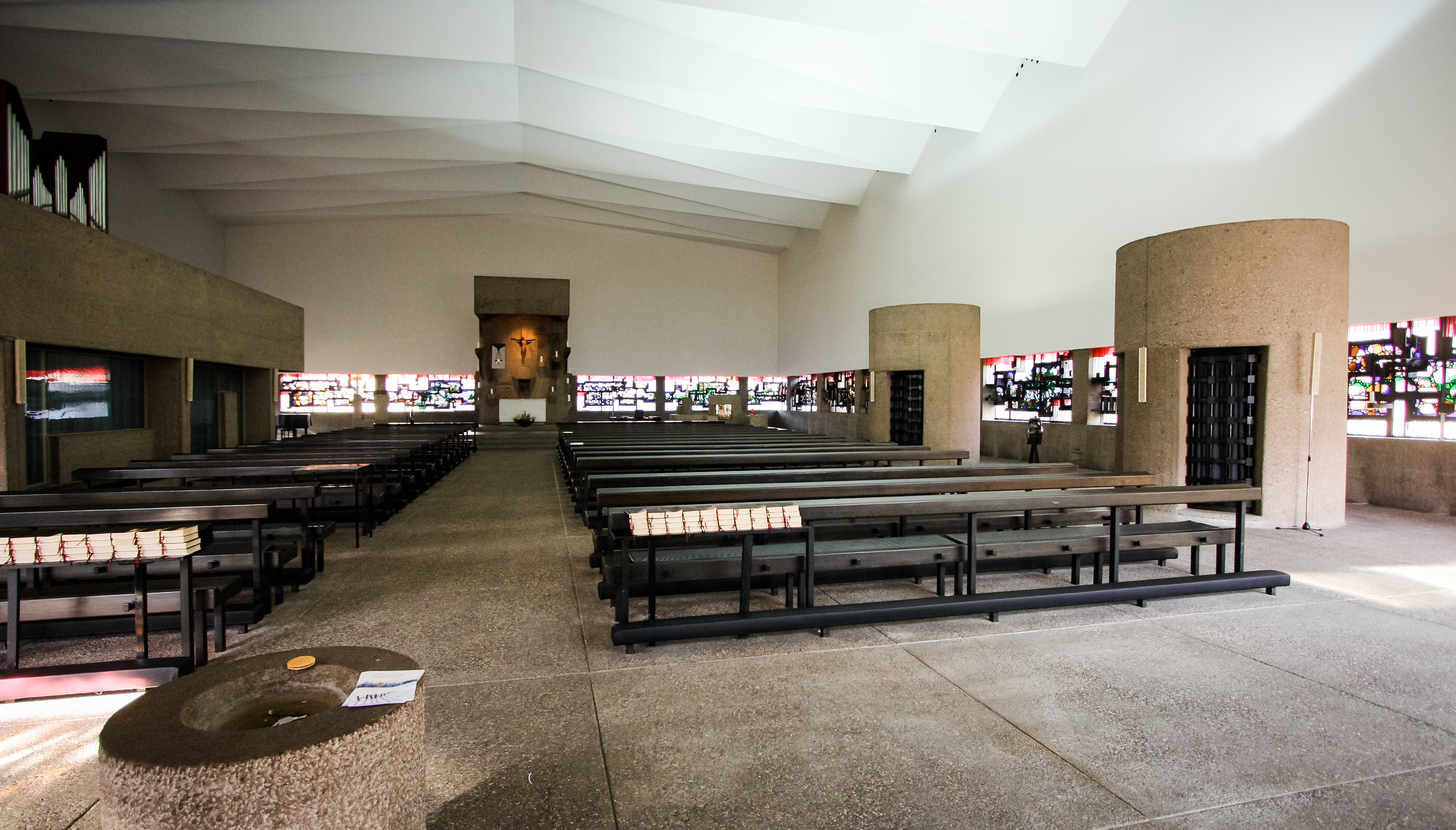 Die Kirche St. Johannes der Täufer an der Uniklinik Köln. Foto: © Elke Wetzig [CC BY-SA 4.0]