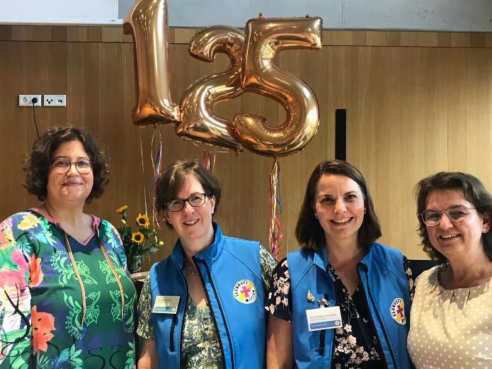 Trägervertreterinnen und Leitungsteam (von links): Andrea Redding, Vorständin von InVia, Ursula Lennartz, katholische Leiterin, Ann-Christin Frauenkron, evangelische Leiterin, Martina Schönhals, Geschäftsführerin der Diakonie Köln und Region. Foto: © Hildegard Mathies/Stadtdekanat Köln
