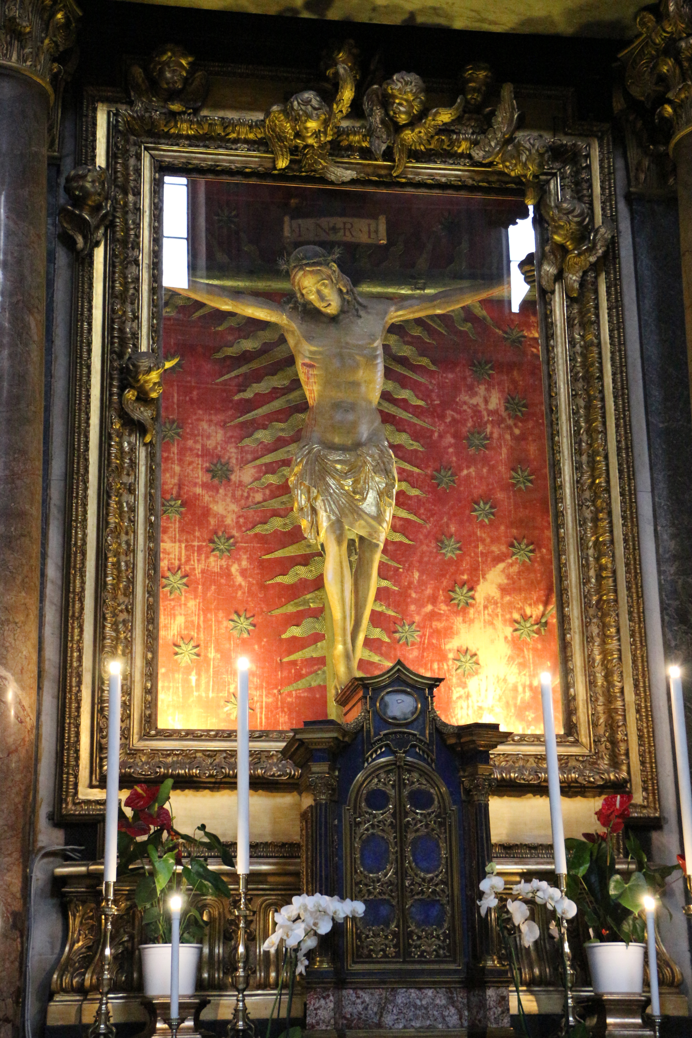 Das Pestkreuz aus San Marcello al Corso wurde in der Corona-Krise auf den Petersplatz gebracht. Foto: © Sailko [CC BY 3.0]
