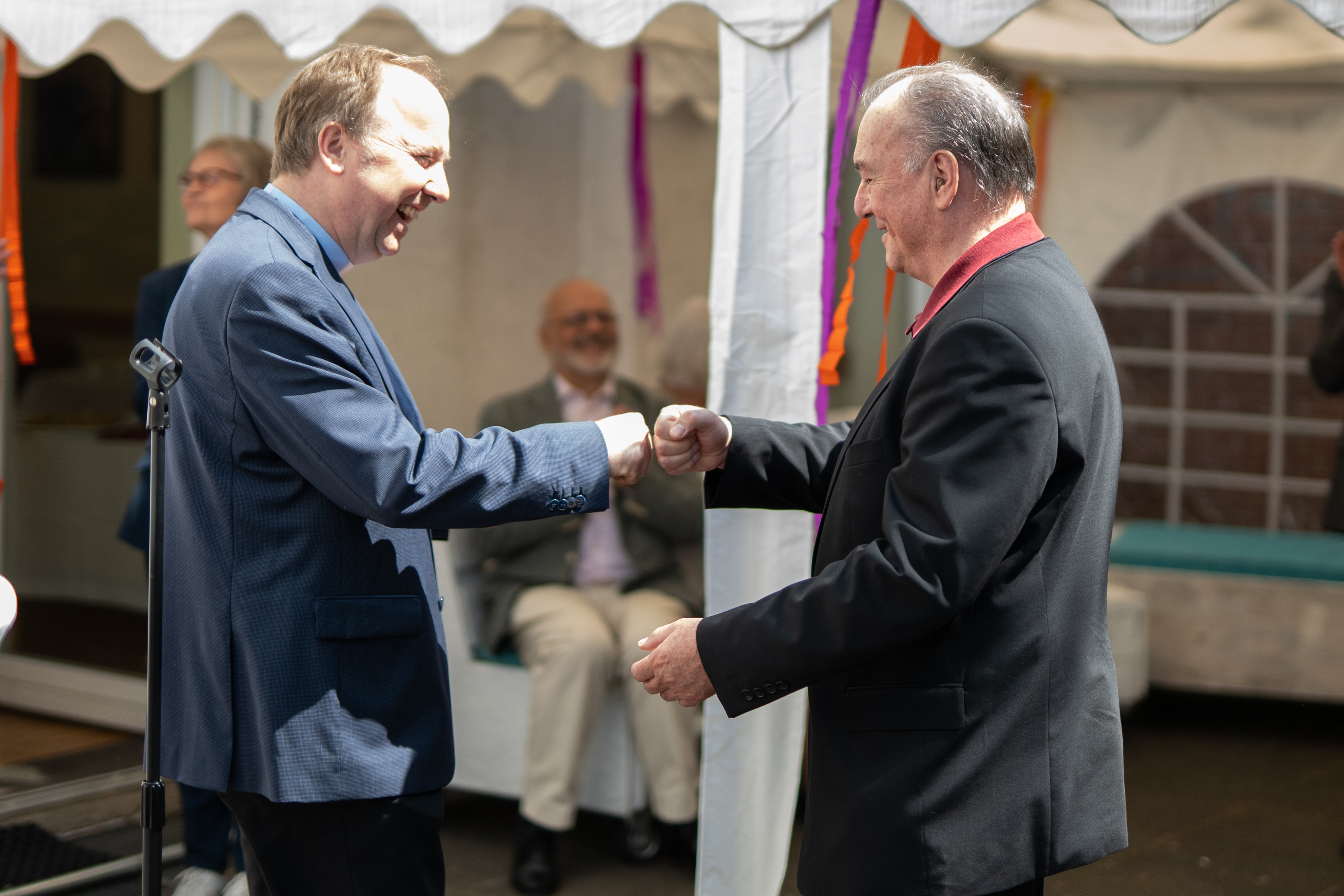 Kölns Stadtdechant Msgr. Robert Kleine und Pfarrer Karl-Hermann Büsch. Foto: © David Nils Müller