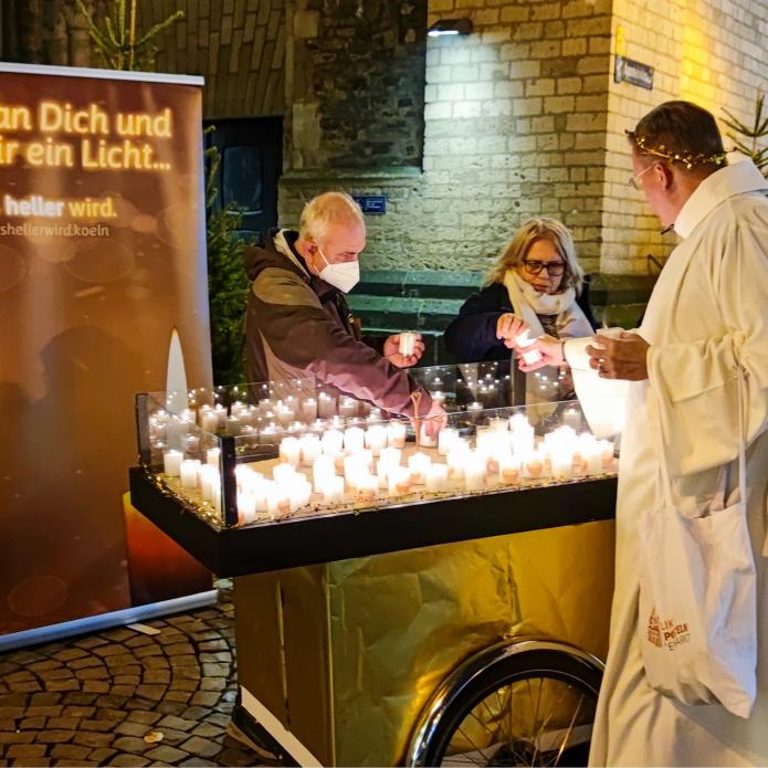 Mit einem Lastenrad bringt der Seelsorgebereich Köln-Mitte Licht unter die Menschen. Foto: © Citypastoral Köln-Mitte