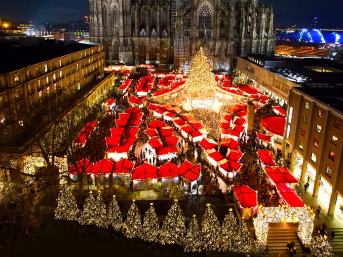 Der Weihnachtsmarkt am Kölner Dom zählt zu den meistbesuchten Deutschlands. Foto: © www.koelnerweihnachtsmarkt.com 